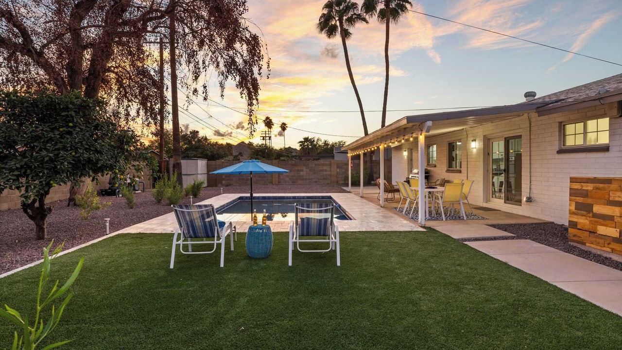Photo of Outdoor in Melrose Paradise