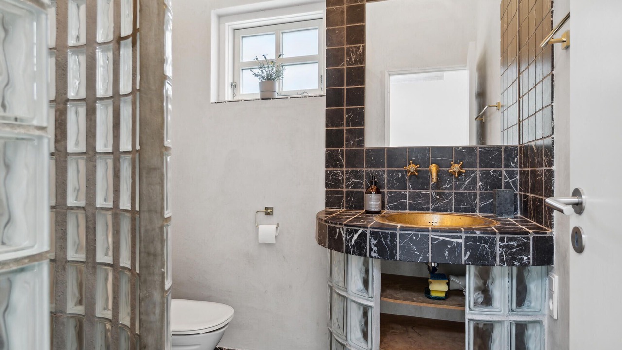 Photo of Bathroom in Melby