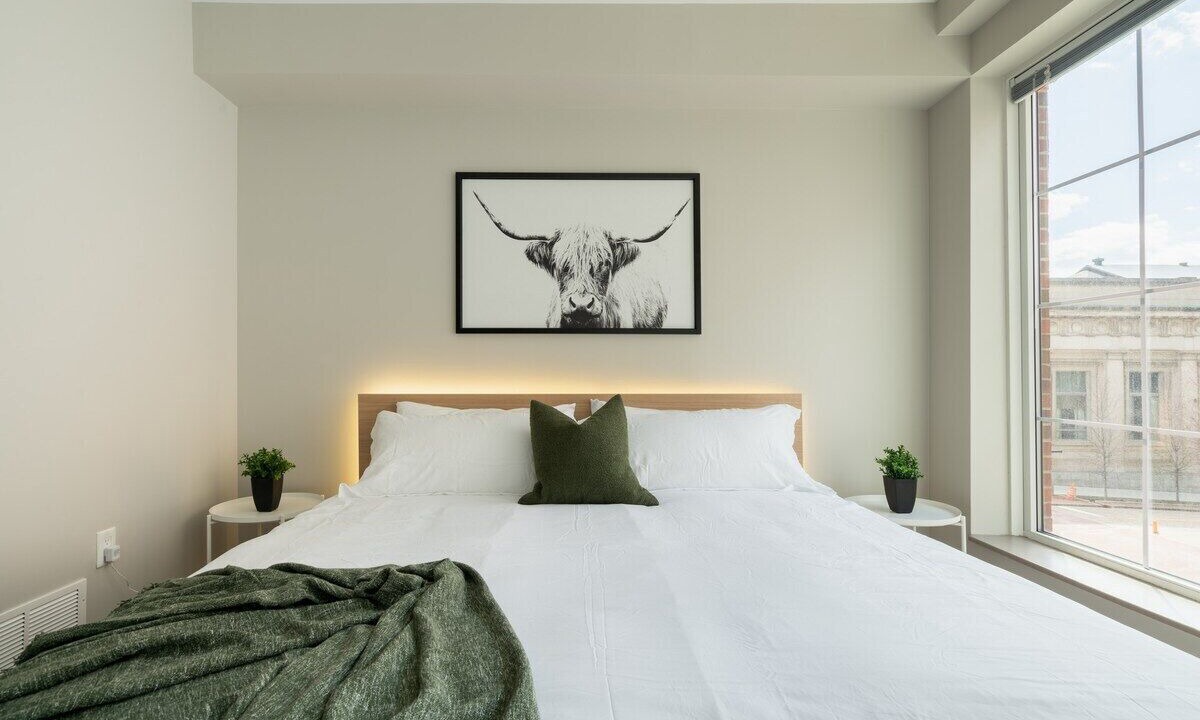 Photo of Bedroom in Uptown District