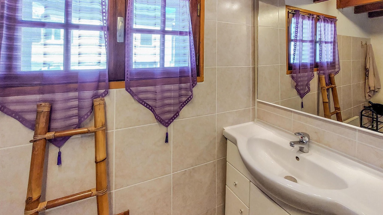 Photo of Bathroom in Aste