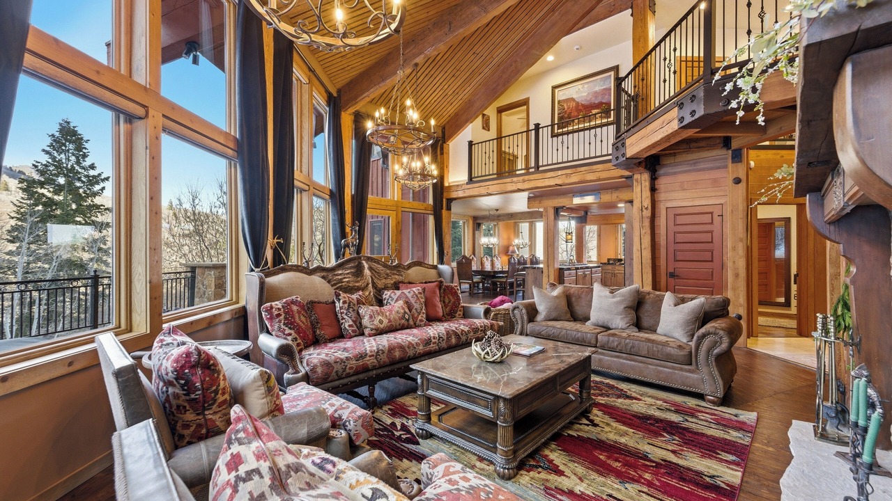 Photo of Livingroom in Sundance