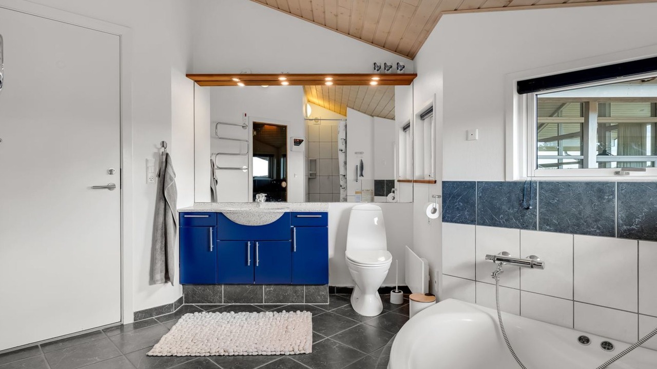 Photo of Bathroom in Henne Strand