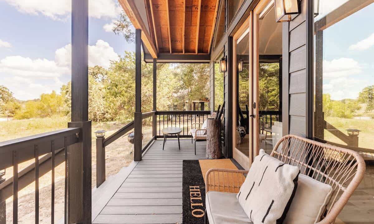 Photo of Patio Balcony in Cedar Creek