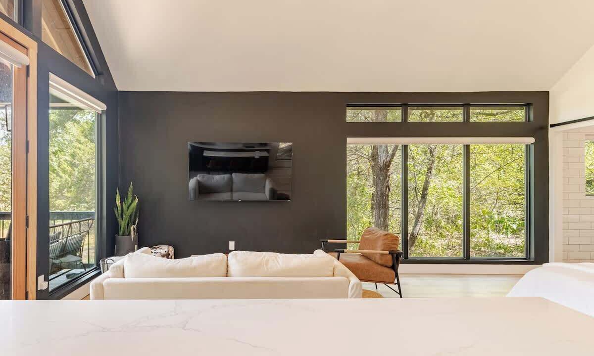Photo of Livingroom in Cedar Creek