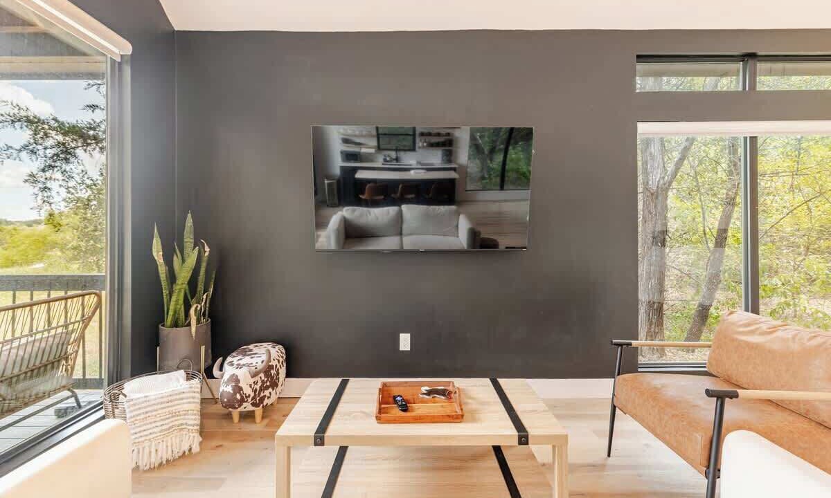 Photo of Livingroom in Cedar Creek