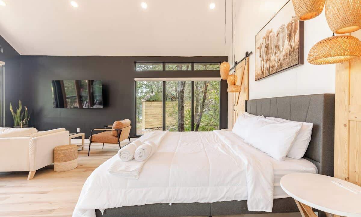 Photo of Bedroom in Cedar Creek