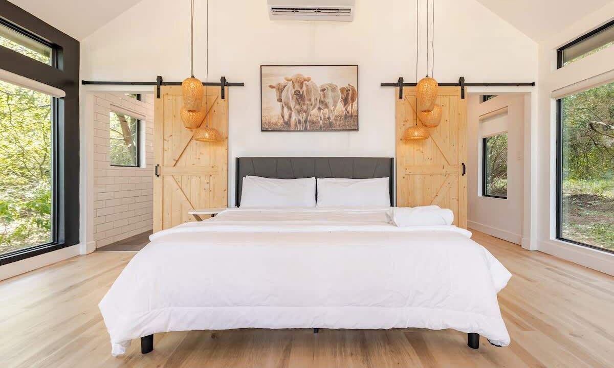 Photo of Bedroom in Cedar Creek