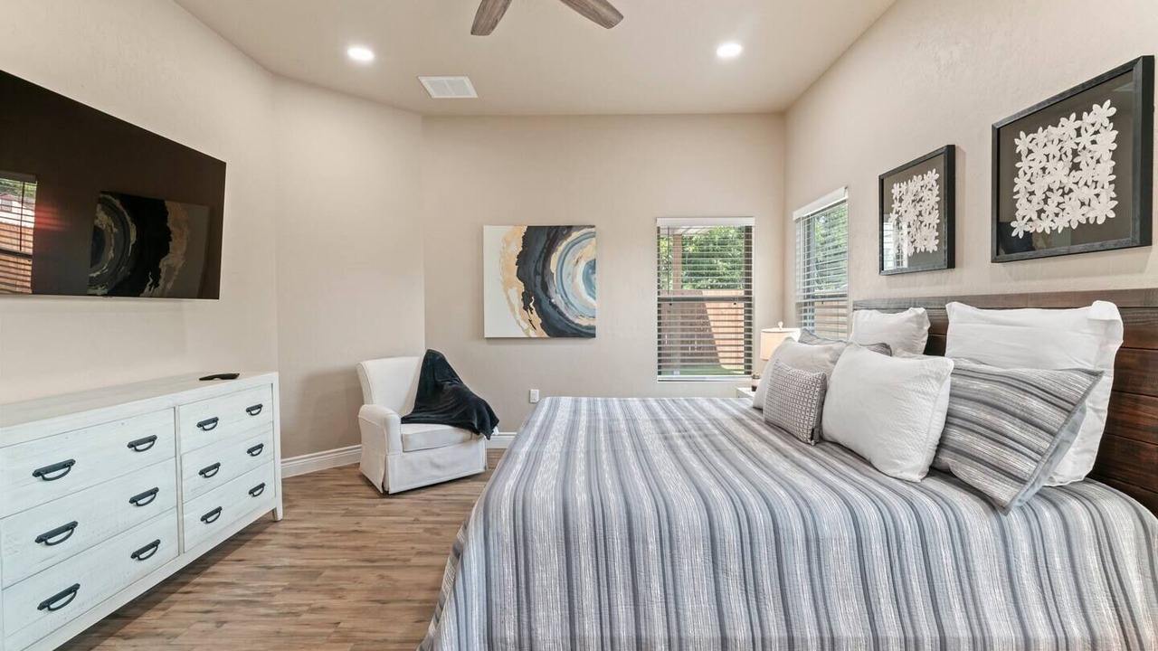 Photo of Bedroom in Galena Park
