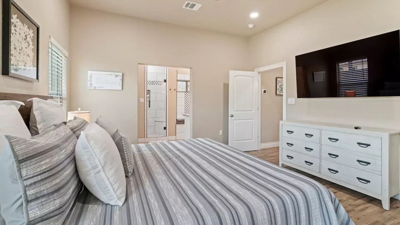 Photo of Bedroom in Galena Park