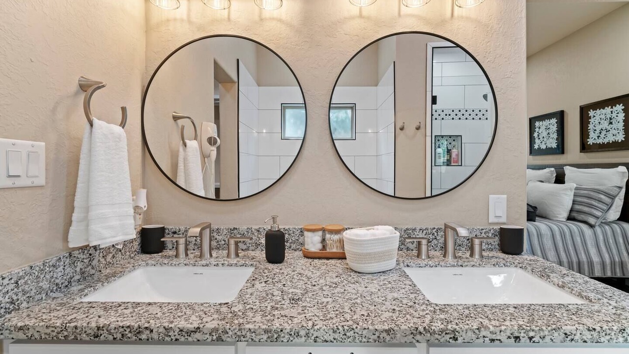 Photo of Bathroom in Galena Park