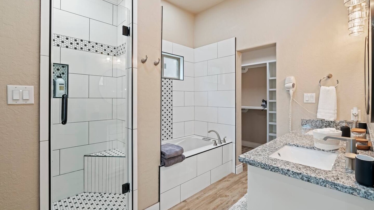 Photo of Bathroom in Galena Park