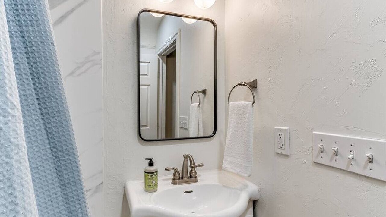 Photo of Bathroom in Lincoln Terrace