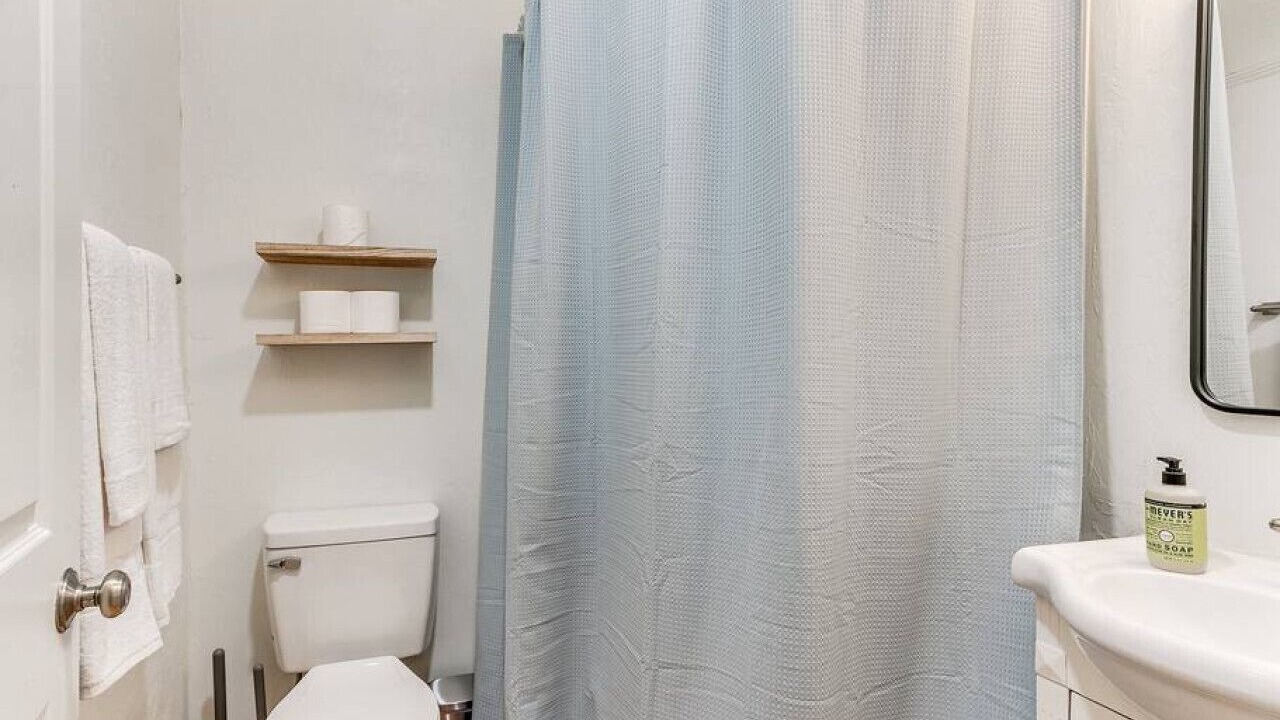 Photo of Bathroom in Lincoln Terrace