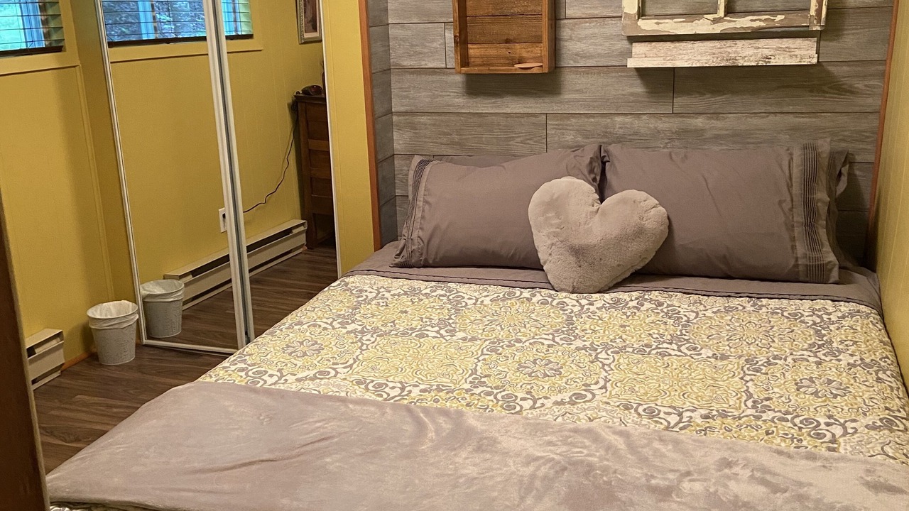 Photo of Bedroom in Saint Come