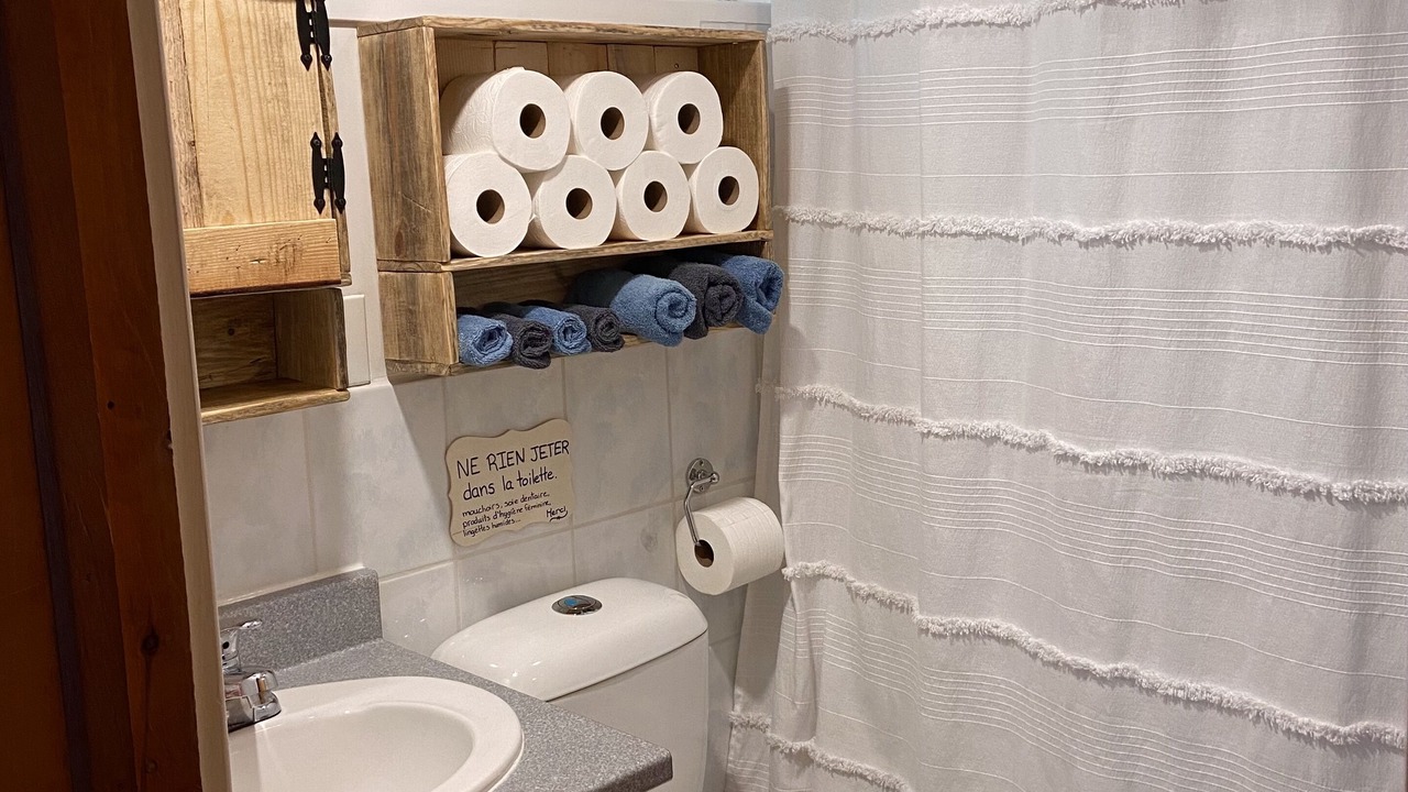 Photo of Bathroom in Saint Come