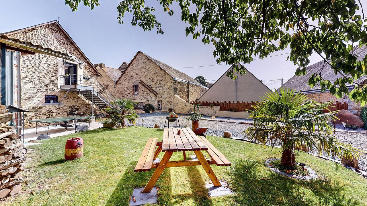 Photo of Others in Neuilly-le-Vendin