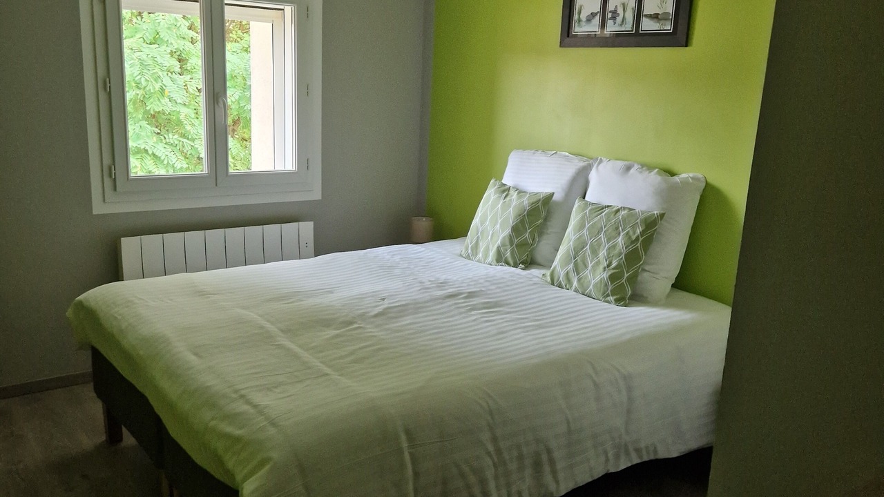 Photo of Bedroom in Gurgy