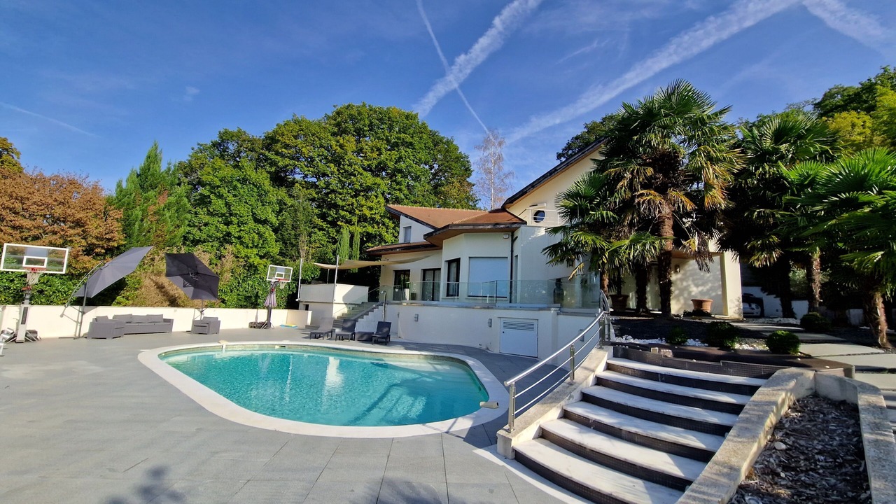 Photo of Outdoor in Saint-Nom-la-Breteche