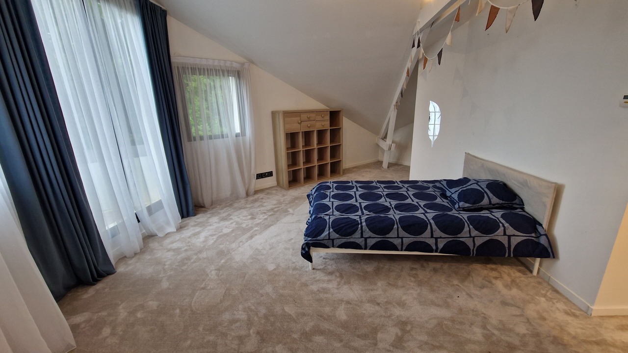 Photo of Bedroom in Saint-Nom-la-Breteche