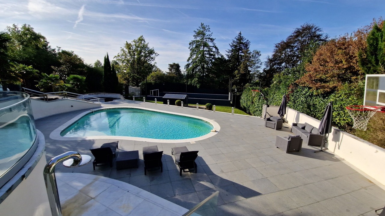 Photo of Outdoor in Saint-Nom-la-Breteche