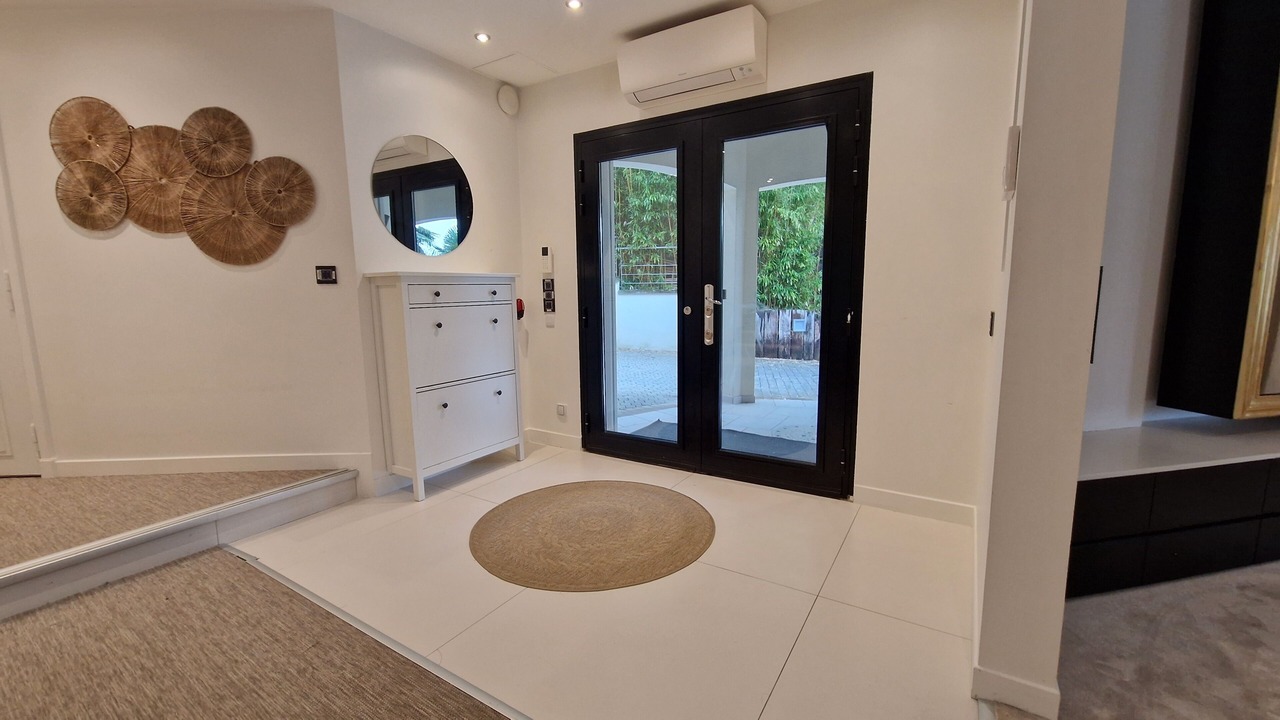 Photo of Others in Saint-Nom-la-Breteche