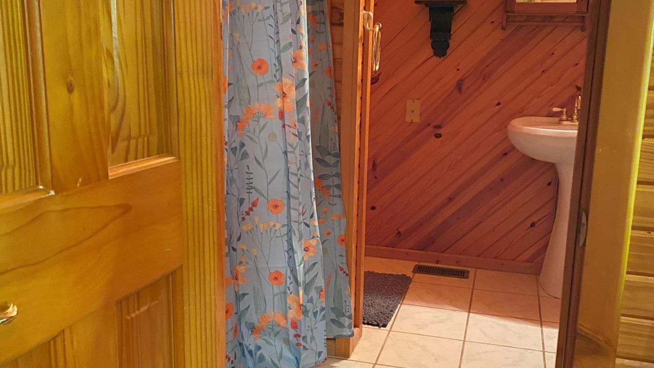 Photo of Bathroom in Pleasant Grove