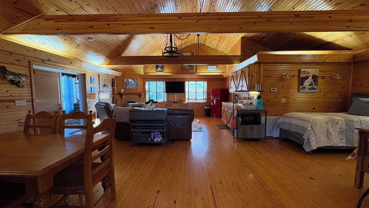 Photo of Bedroom in Pleasant Grove