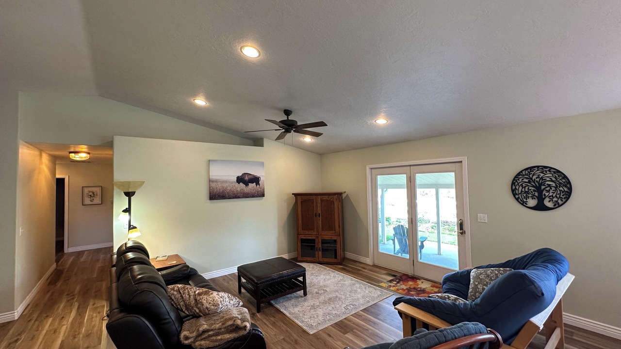 Photo of Others in Weiser