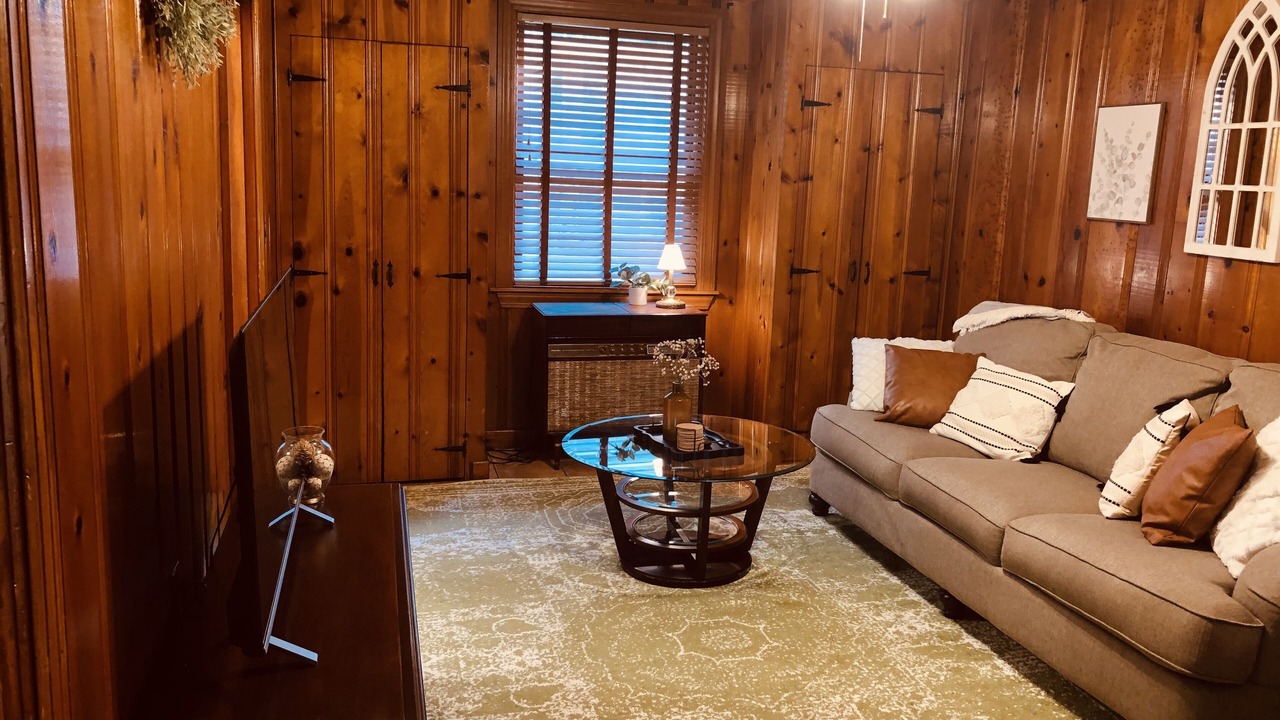 Photo of Bedroom in Cleveland