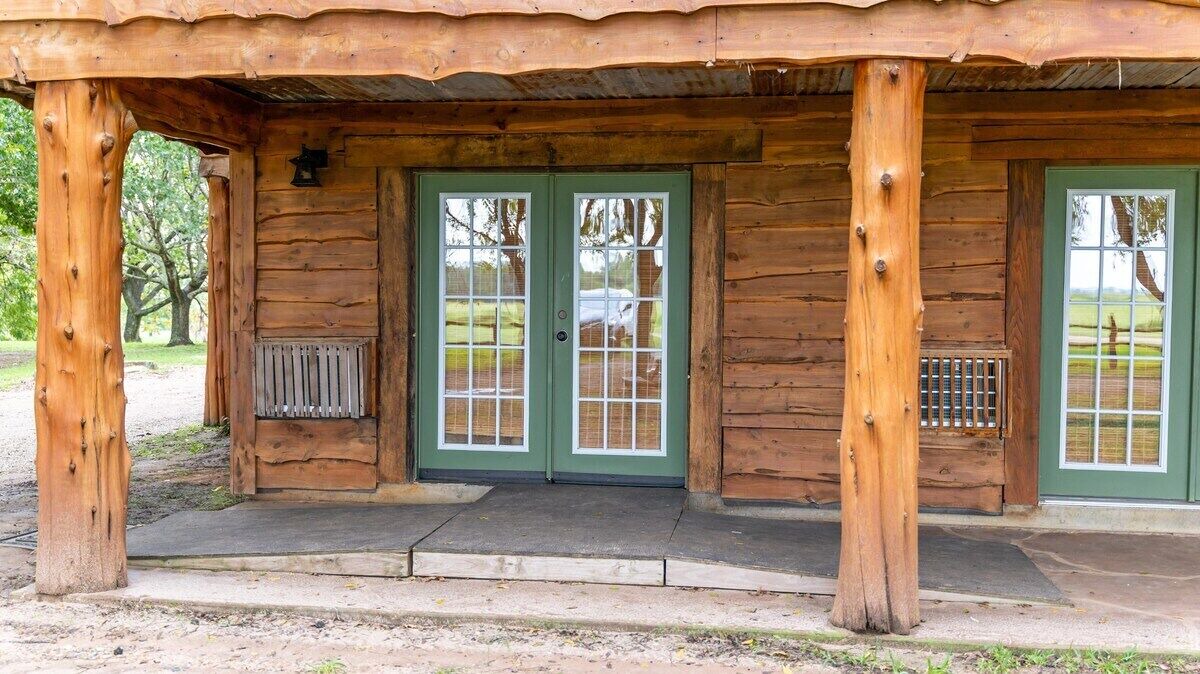 Photo of Outdoor in Satin