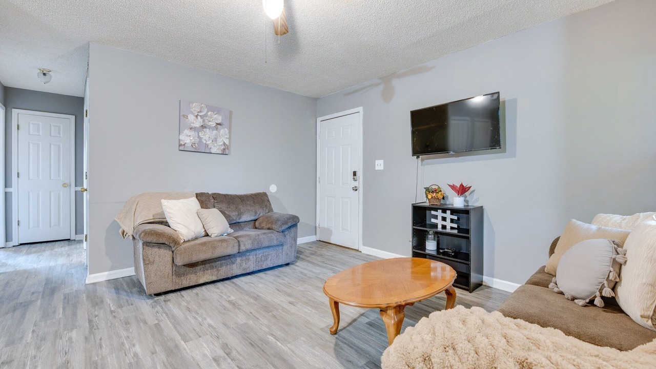 Photo of Livingroom in Cedartown