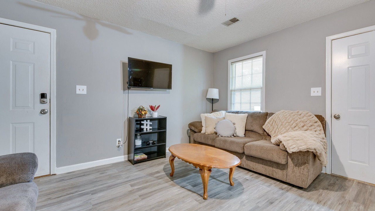 Photo of Livingroom in Cedartown