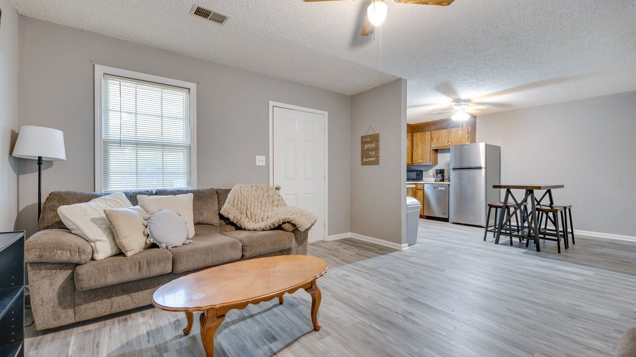 Photo of Livingroom in Cedartown