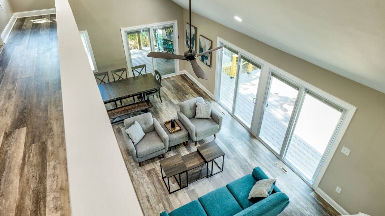 Photo of Livingroom in Colonial Beach