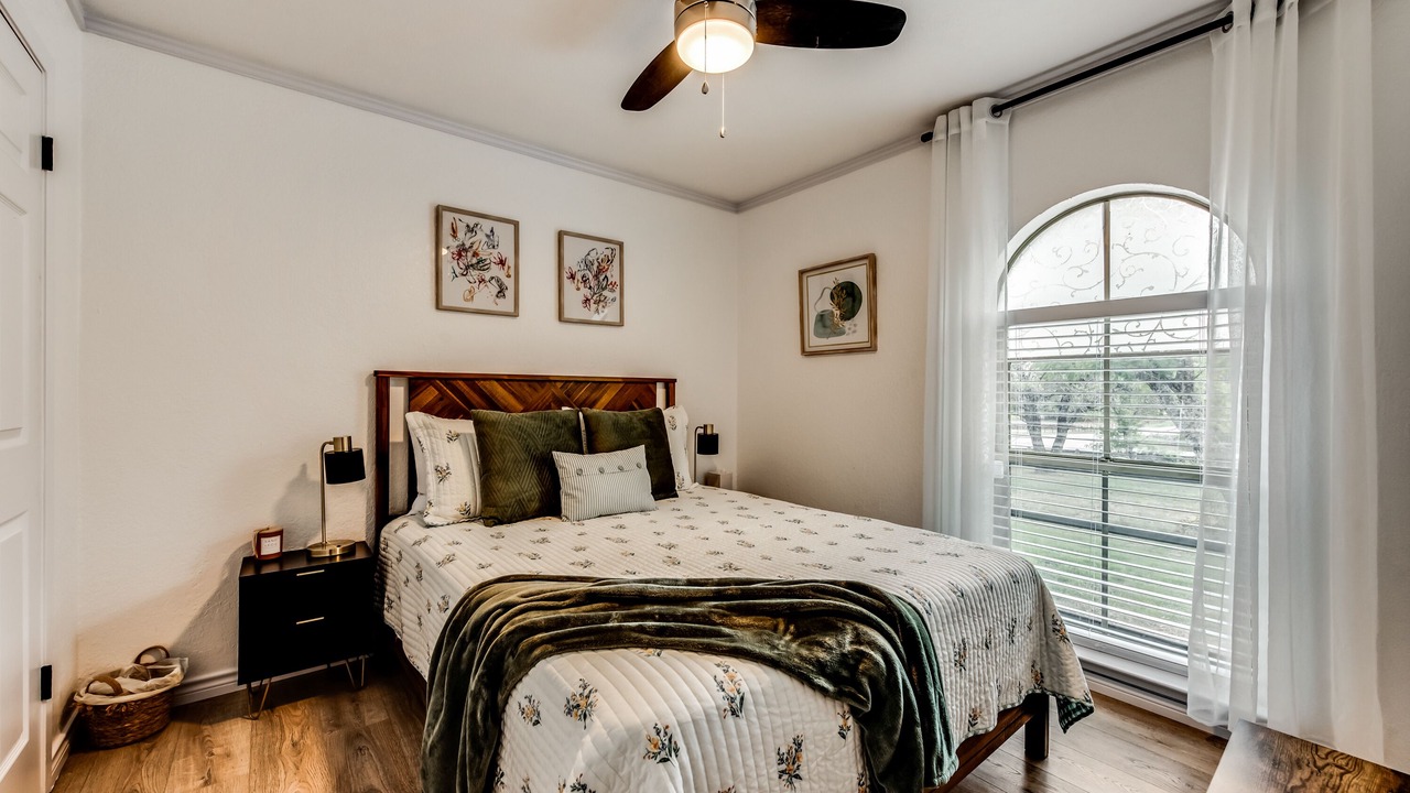 Photo of Bedroom in Weatherford
