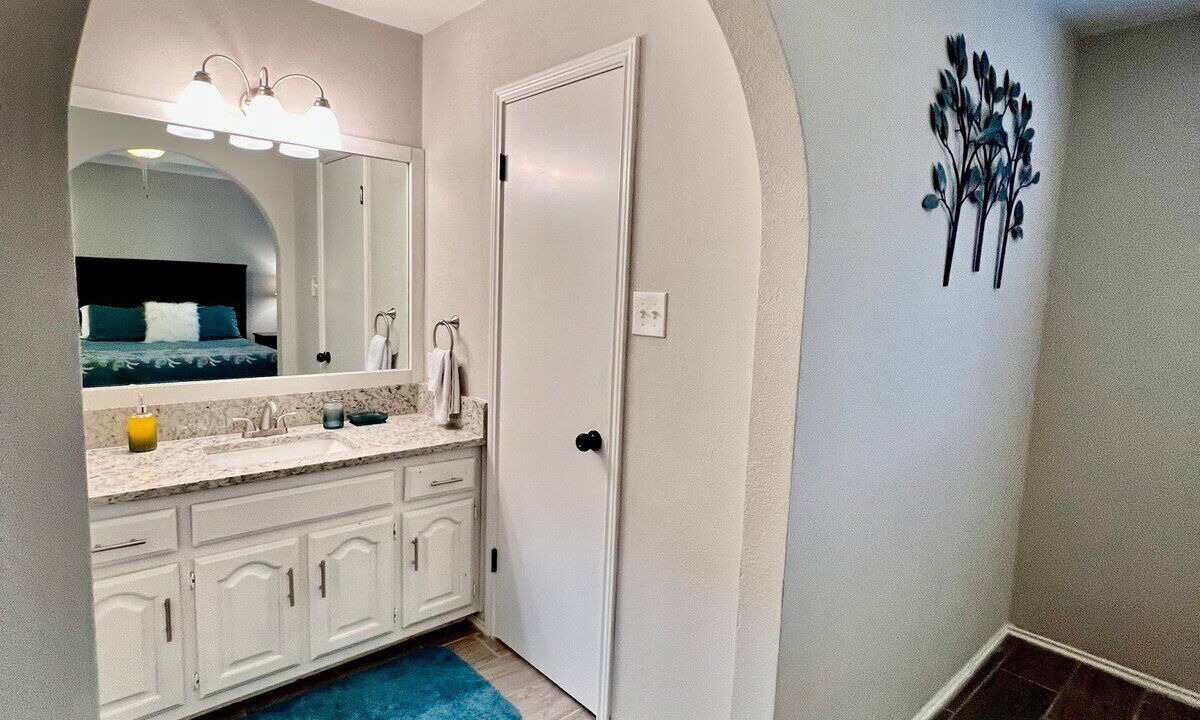 Photo of Bathroom in Universal City
