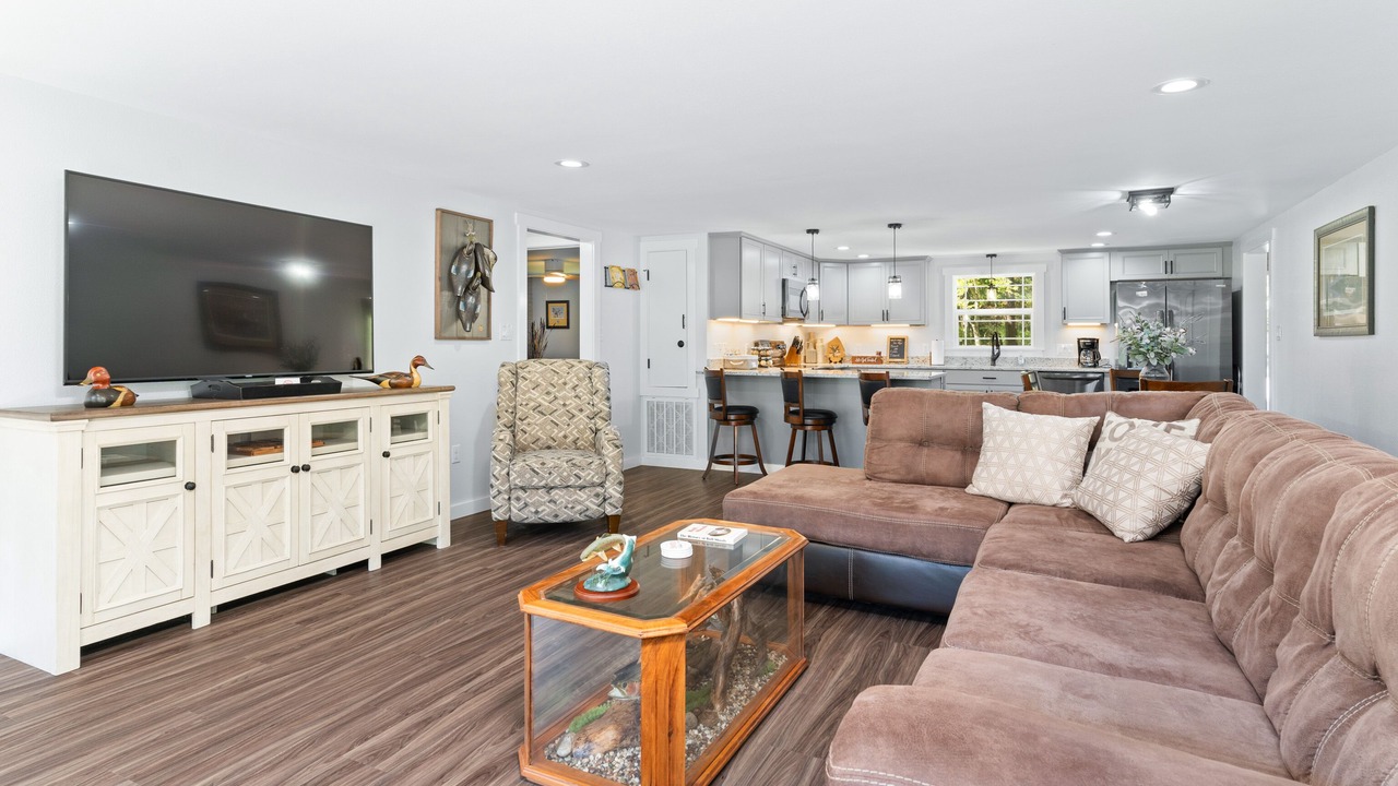 Photo of Livingroom in Lakeview