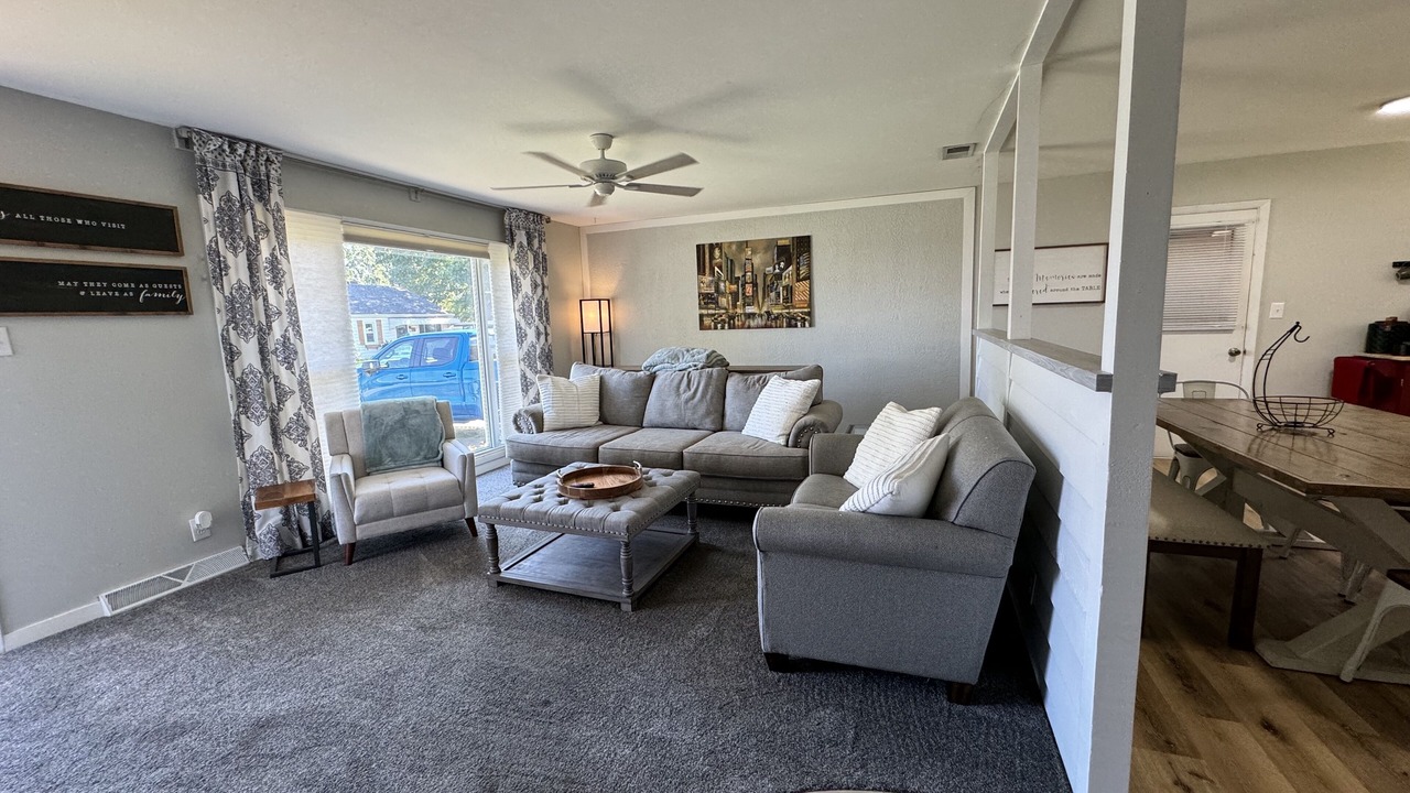 Photo of Livingroom in St. Peters