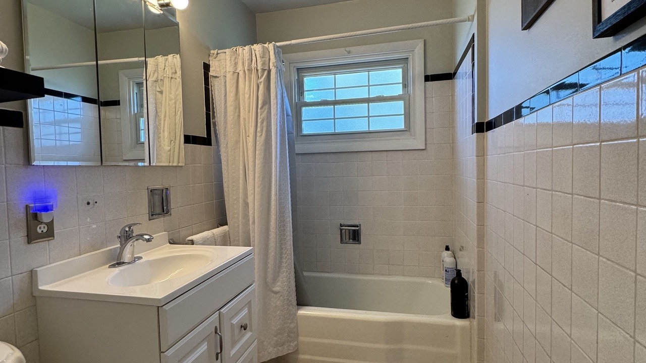Photo of Bathroom in St. Peters