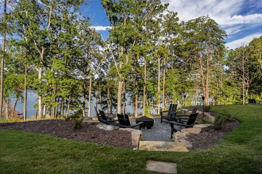 Photo of Others in Waleska