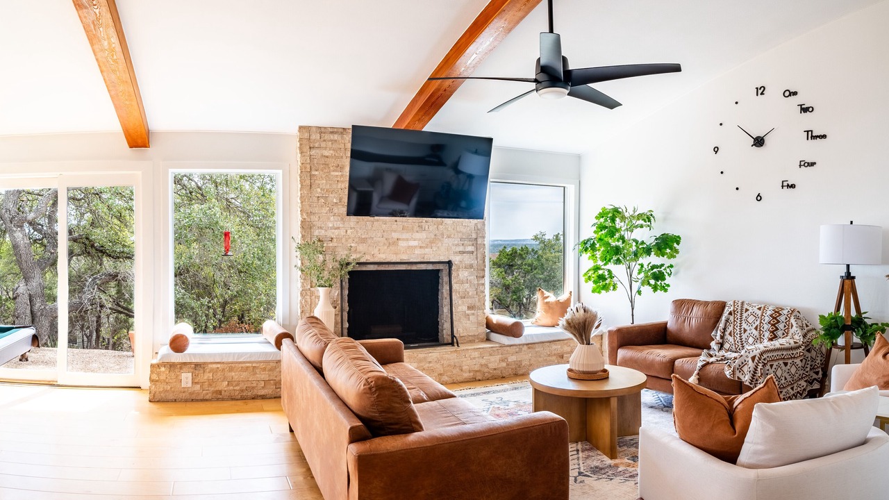 Photo of Livingroom in McNeil