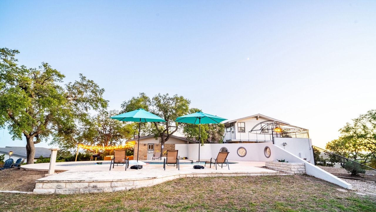 Photo of Outdoor in McNeil