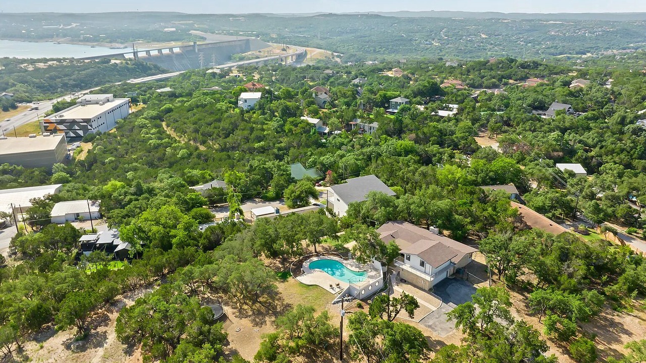 Photo of Outdoor in McNeil