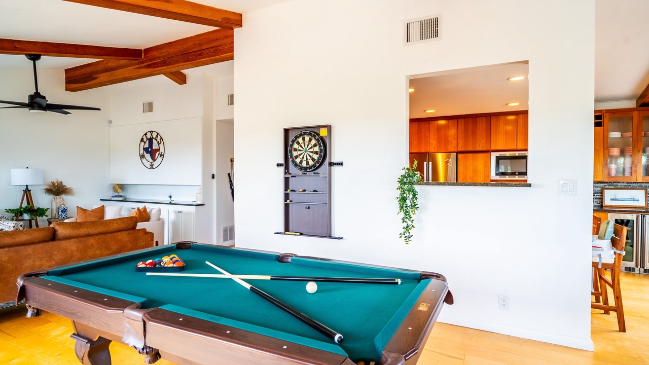 Photo of Livingroom in McNeil