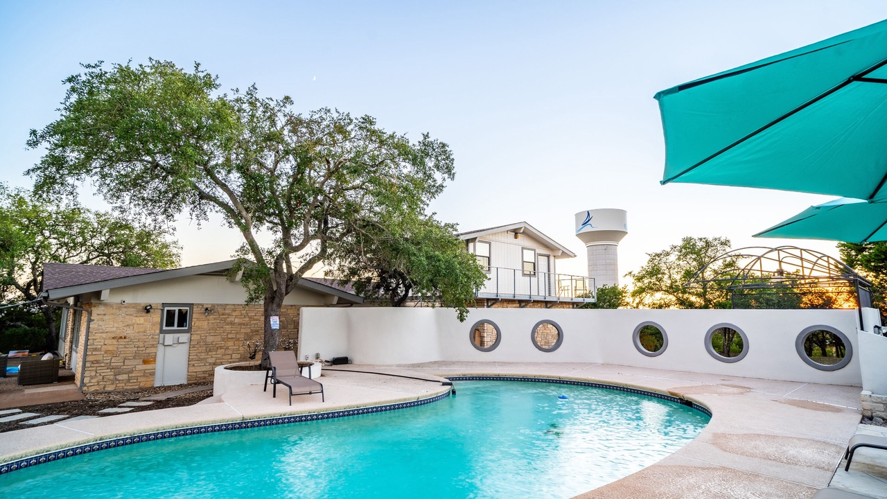 Photo of Outdoor in McNeil