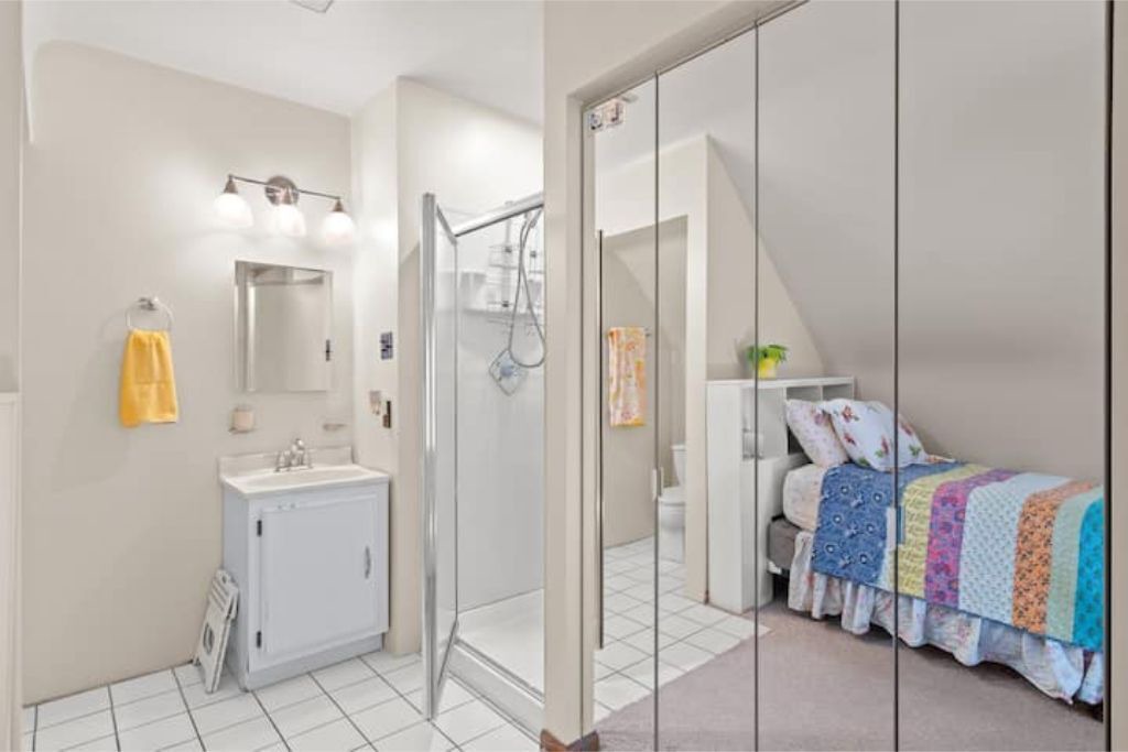 Photo of Bedroom in North Center