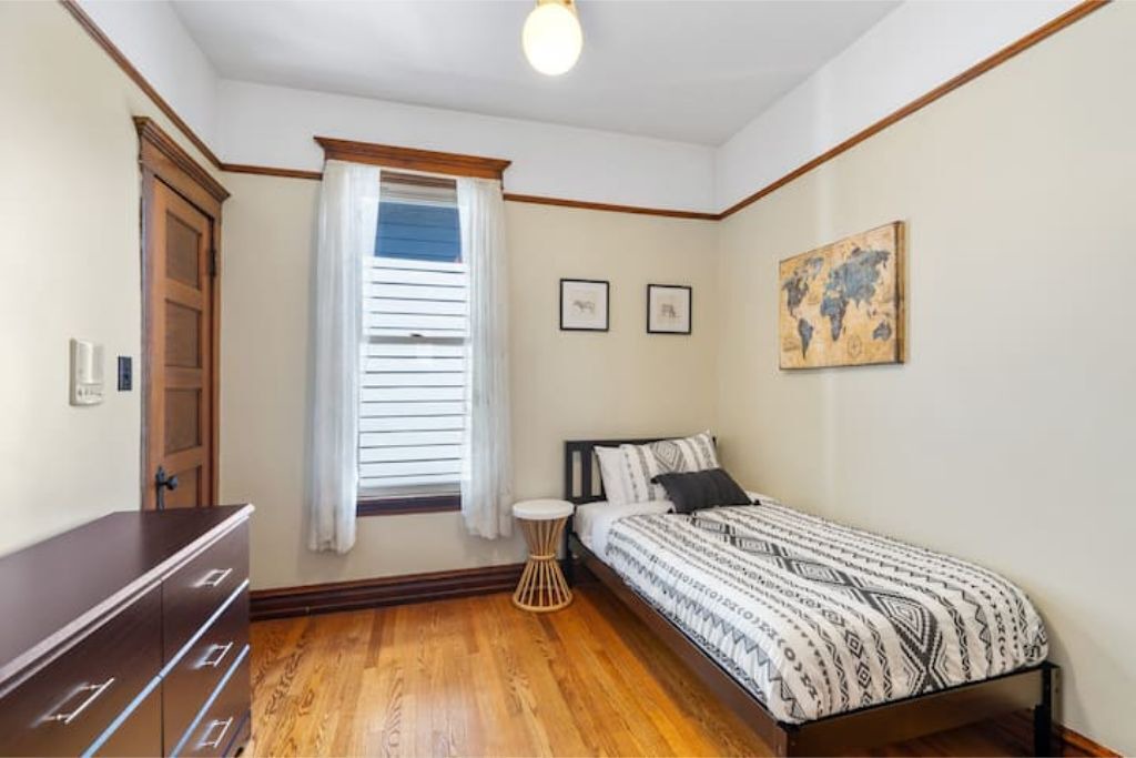 Photo of Bedroom in North Center