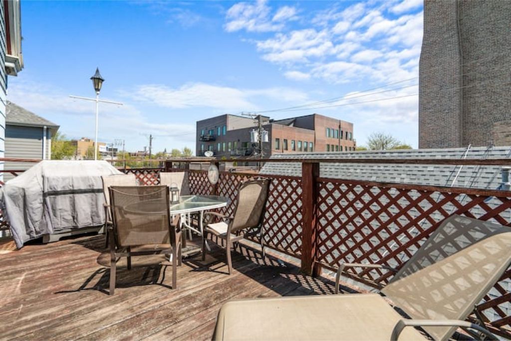 Photo of Patio Balcony in North Center