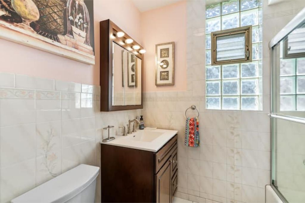 Photo of Bathroom in North Center