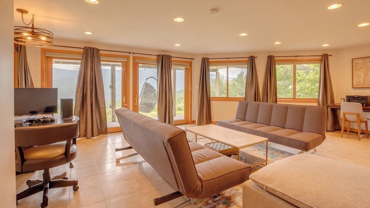 Photo of Livingroom in Easton